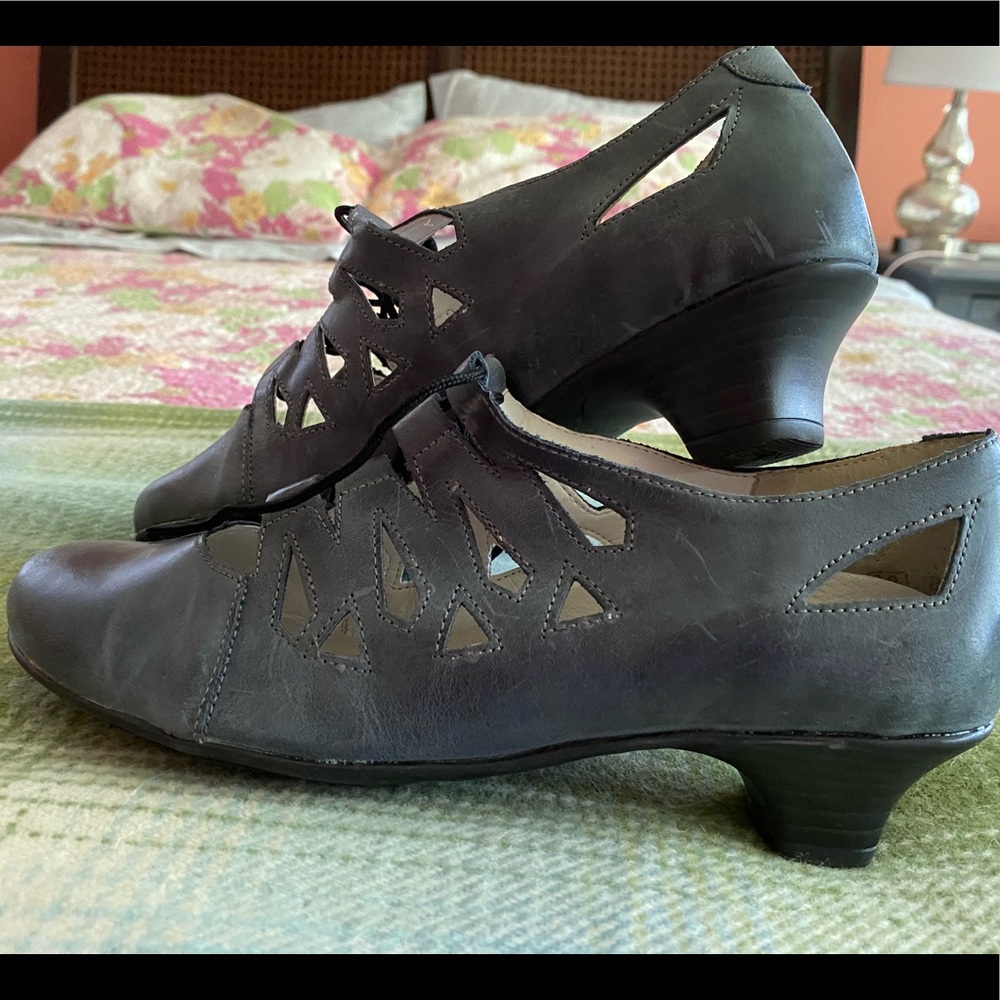 Remonte Dorndorf SS 39 8.5 ghillies shoe